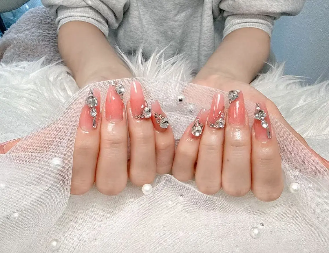 ネイル ENsalon AKIRAのネイルデザイン