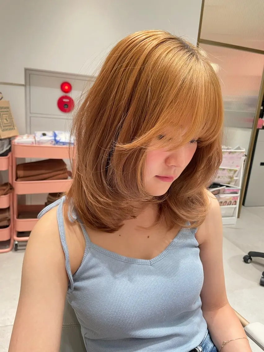 セミロング カラー レイヤーカット/透明 感カラー🐬永井瑠栞のヘアスタイル