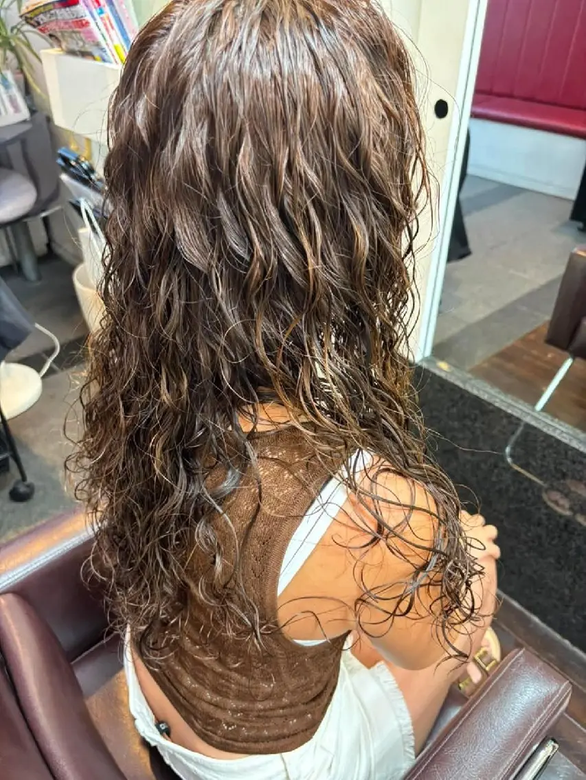 ロング パーマ ロング カット パーマ 遠藤 史秋のヘアスタイル