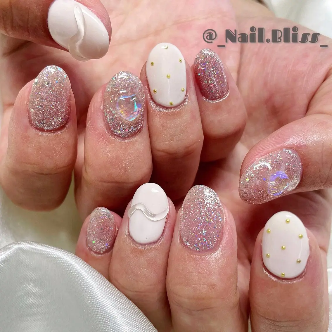 ネイル クリアネイル ガーリー ぷっくりネイル シンプルネイル ハンドネイル NAIL BLISSのネイルデザイン