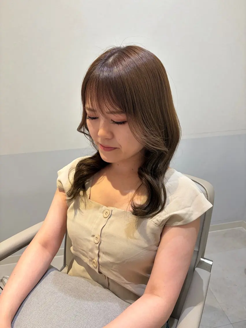 ミディアム カラー カット ヘアカラー トリートメント 韓国ヘア•艶カラー 飛鳥　薫のヘアスタイル