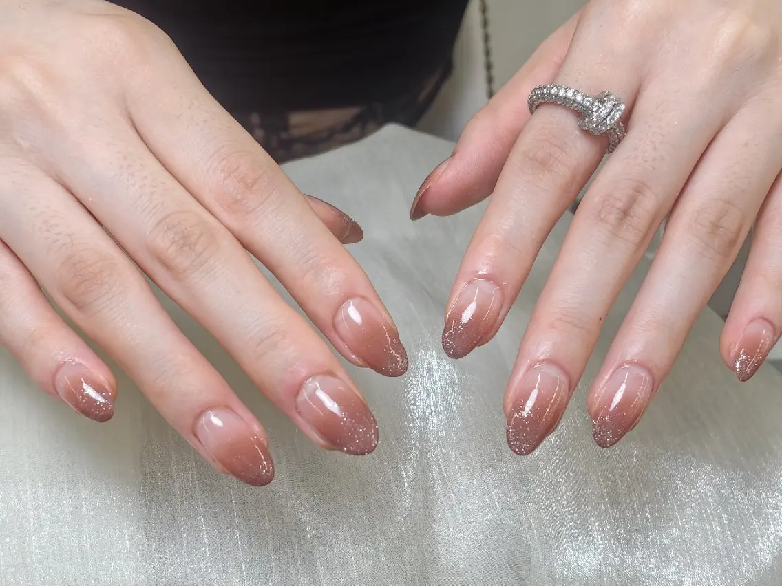 ネイル ジェルネイル グラデーション シンプルネイル more glam 大宮店カナのネイルデザイン