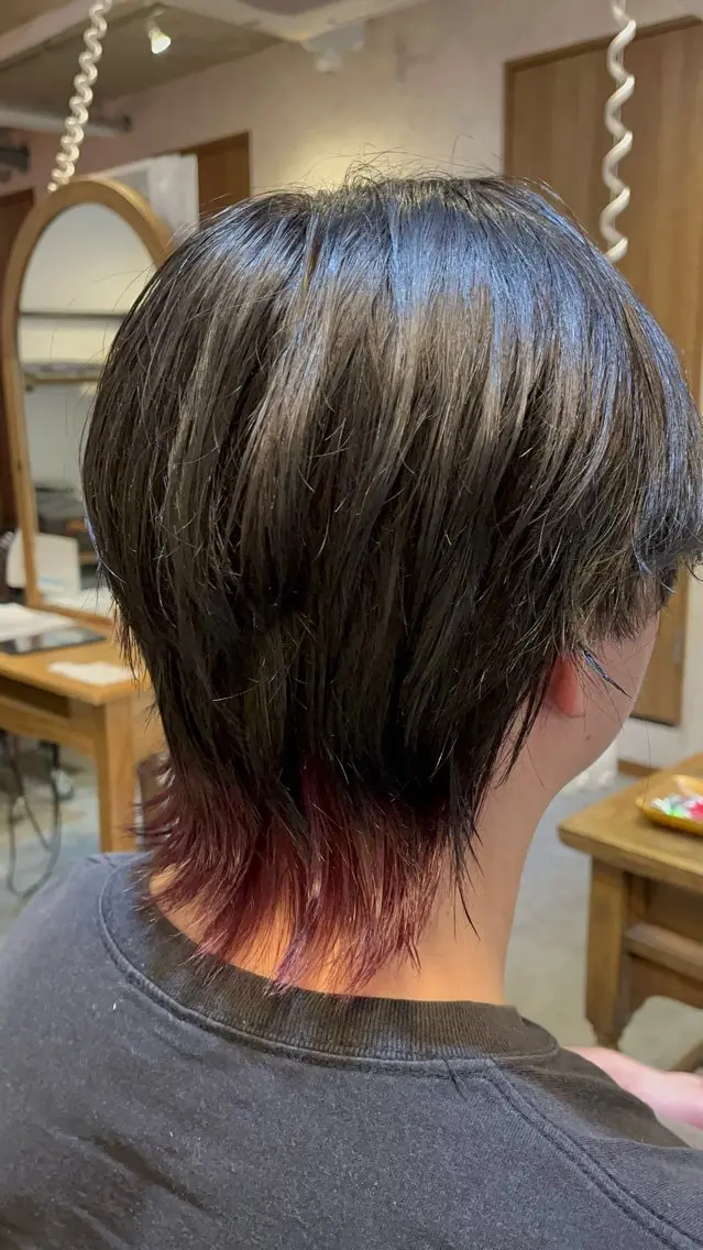 カラー メンズ 佐藤槙哉 サトウシンヤのヘアスタイル