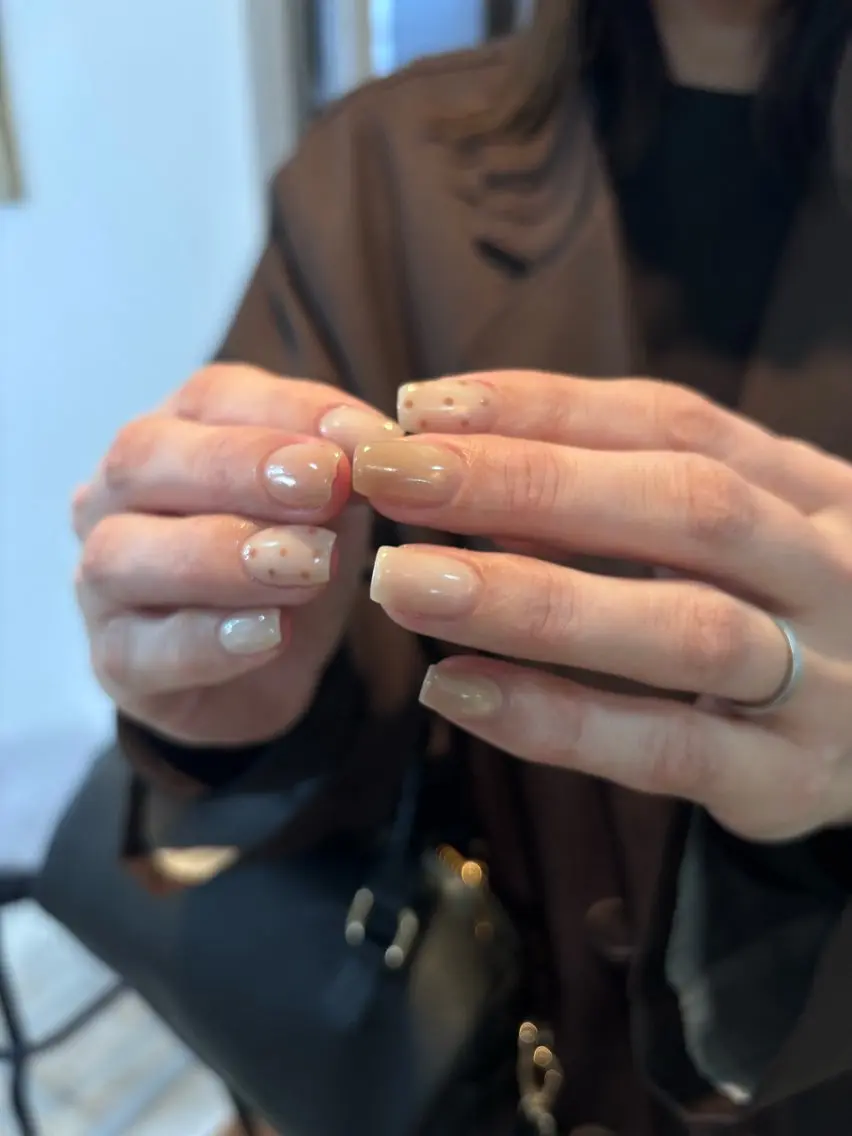 ネイル ドット マグネットネイル ワンカラーネイル ハンドネイル free'snail N A Oのネイルデザイン