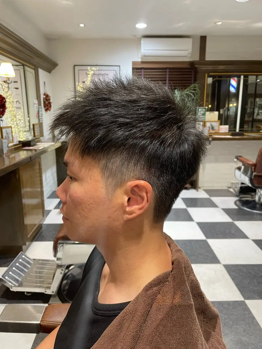メンズ ラローサ ヨシオのヘアスタイル