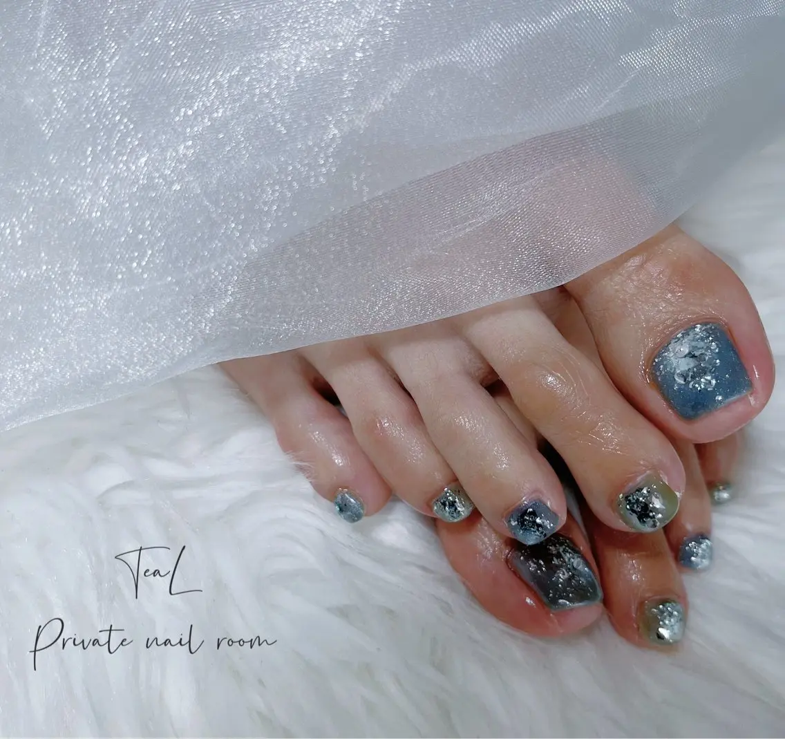 ネイル フットネイル キラキラネイル フットネイル TeaL nailのネイルデザイン