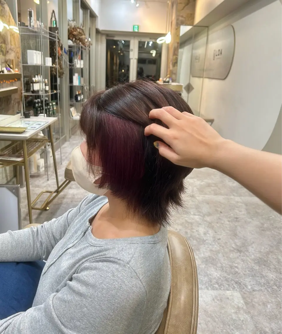 ショート ヘアカラー LOA Ririのヘアスタイル