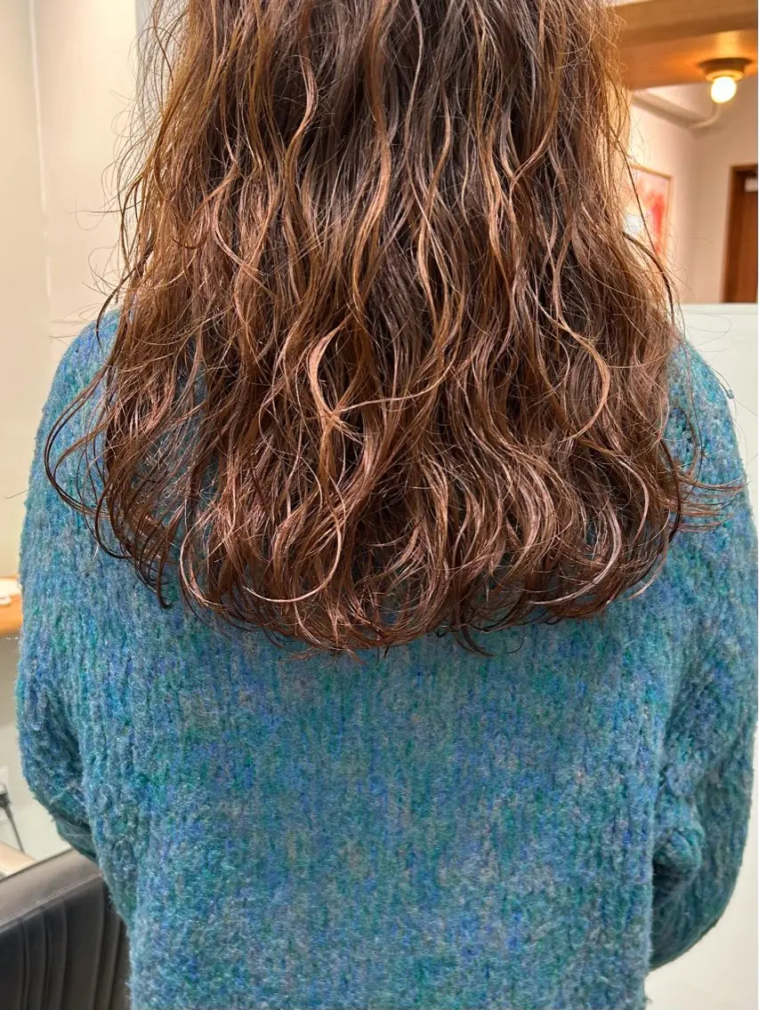 ロング パーマ 綾/ベージュカラー /パーマ🩰のヘアスタイル