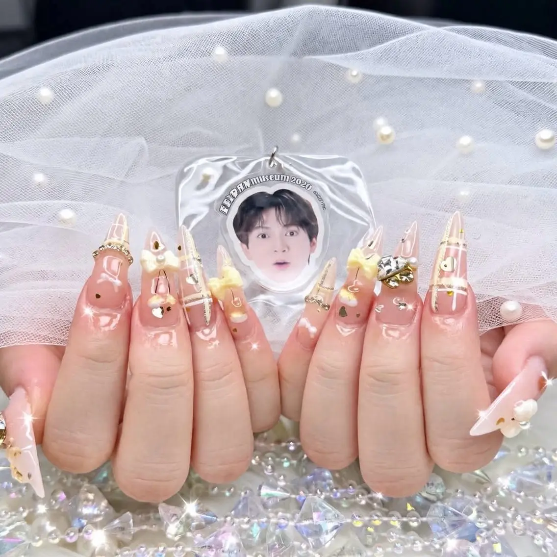 ネイル 長さ出し ハート キラキラネイル 韓国ネイル ロングネイル ハンドネイル ハンドケア いちごちゃん Aureaのネイルデザイン