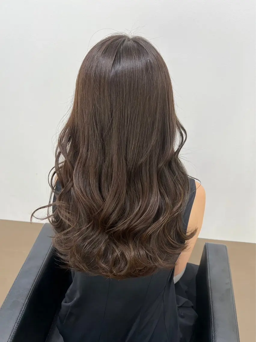 ロング カラー ヘアカラー まほ/ 透明感カラーのヘアスタイル