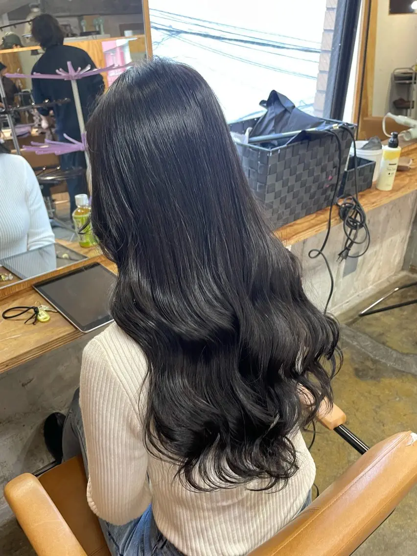 ロング ふかたさや🌟 艶感カラー🌟のヘアスタイル