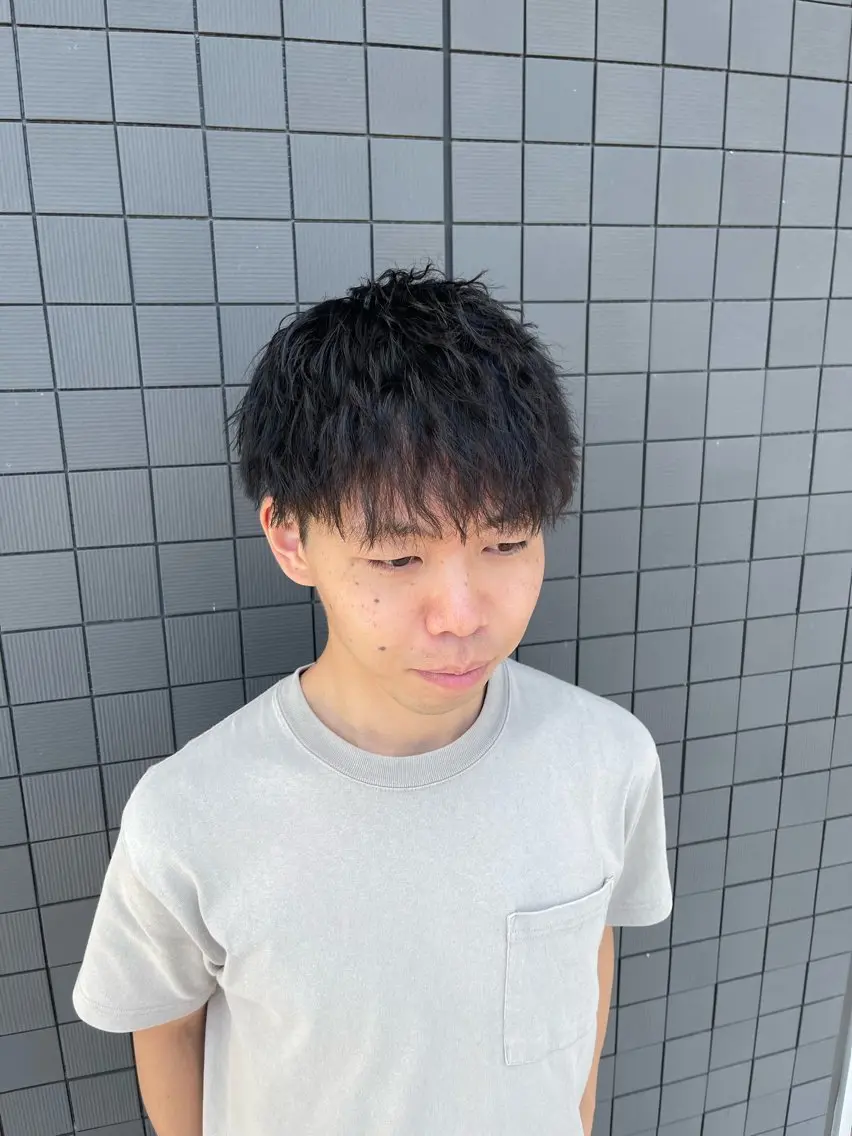 ショート パーマ メンズ メンズパーマ ツイストスパイラルパーマ スパイラルパーマ カット パーマ 圷 吏揮のヘアスタイル