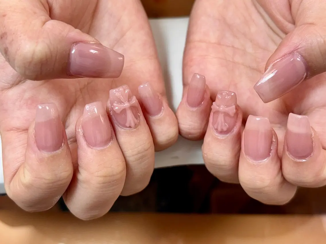 ネイル アートネイル オーロラネイル チークネイル 長さ出し フレンチネイル ハンドネイル ハンドケア Yumi Nail Seiのネイルデザイン