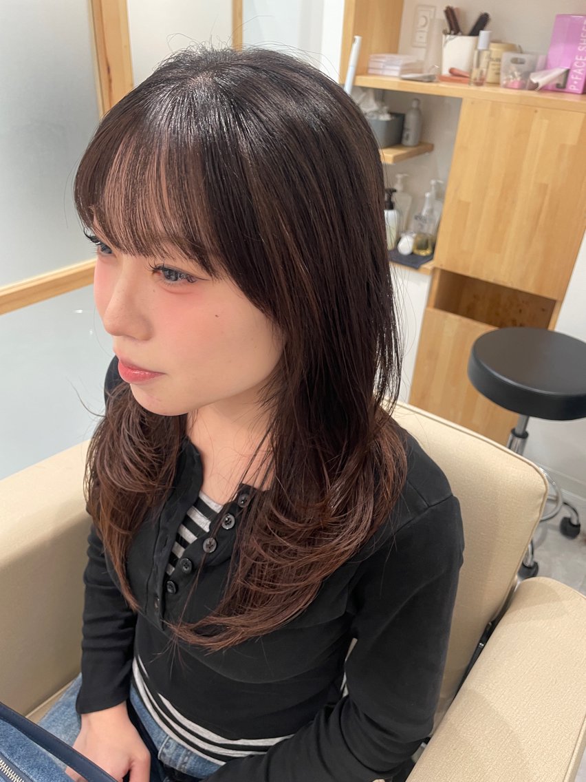 ミディアム カット ヘアカラー トリートメント 村上 祐香のヘアスタイル