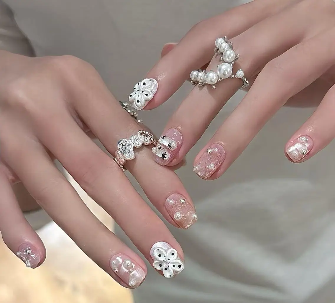 ネイル nail&eye OMI 北千住のマツエク・マツパデザイン