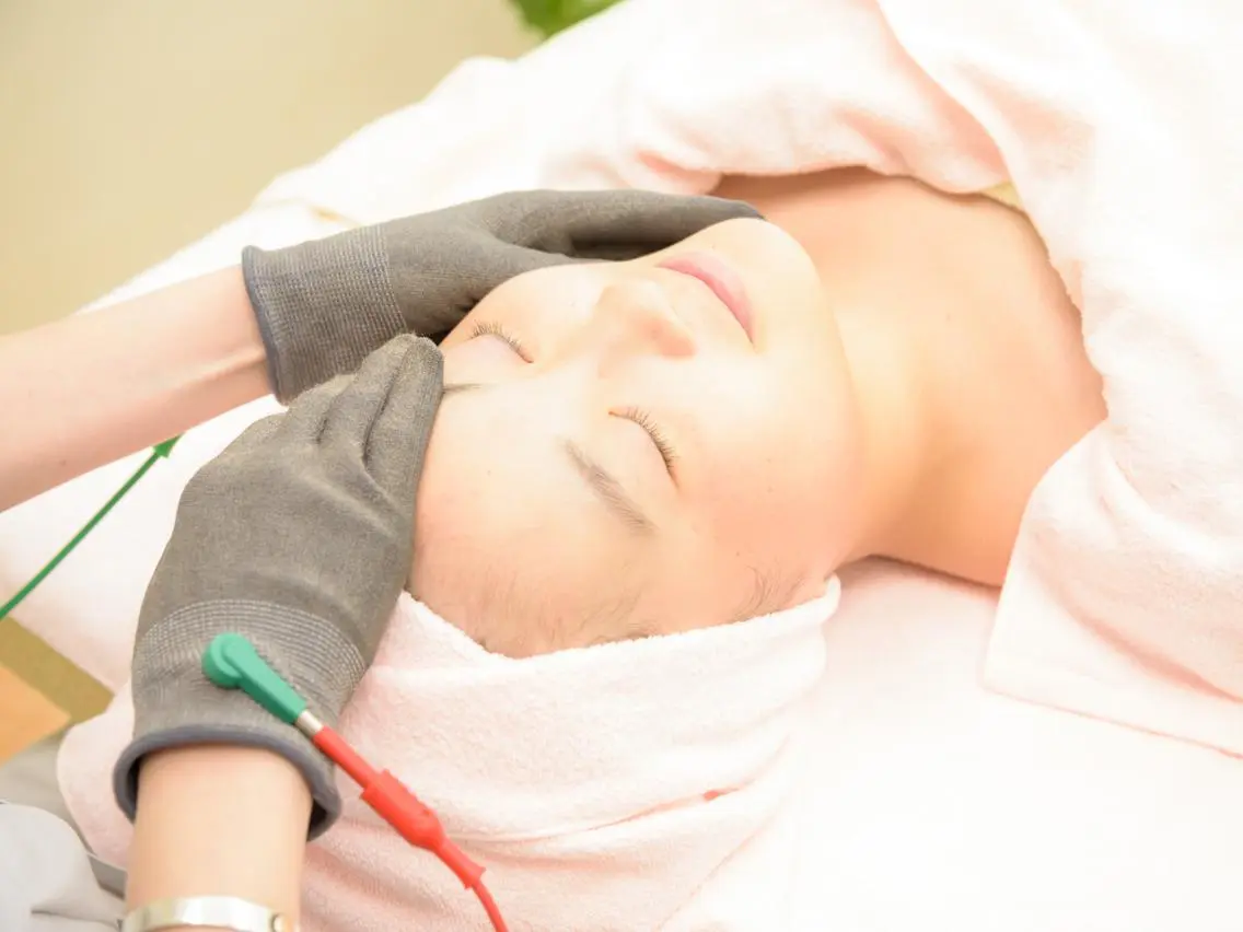 小顔人気NO1【ー3Kg痩せ見え・輪郭チェンジ速実感】お悩全アプローチ★男女可の写真