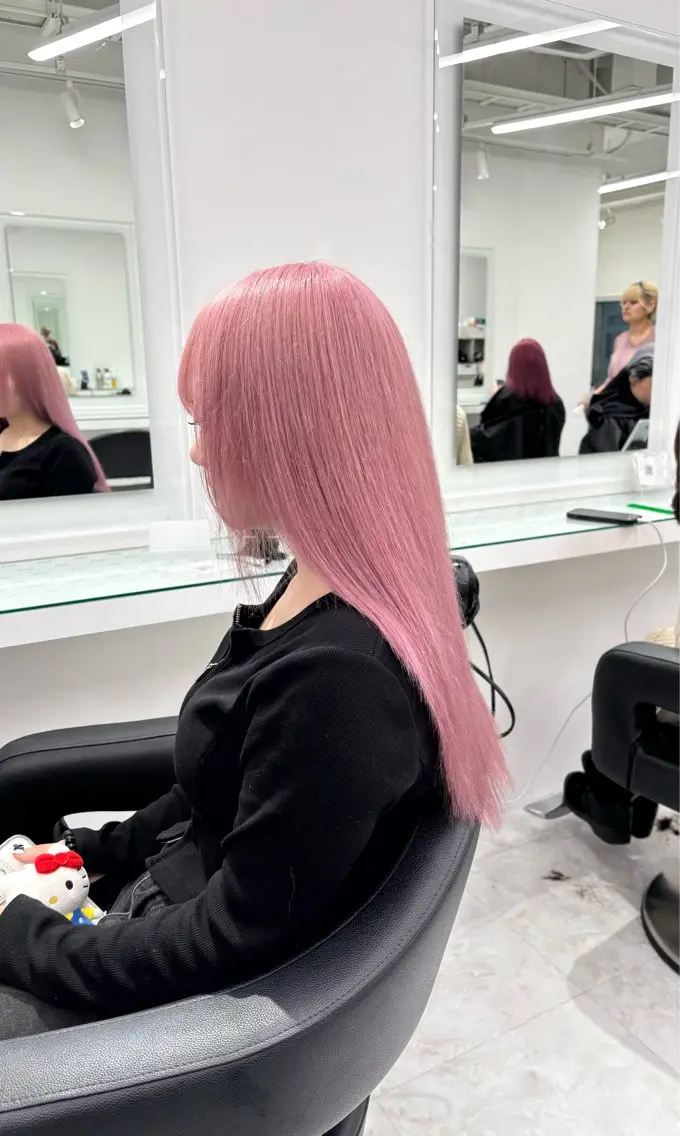 【𓈒𓏸🎀淡めカラーにしたい方🎀𓈒𓏸】トリプルカラー(ブリーチ2回)➕カットの写真