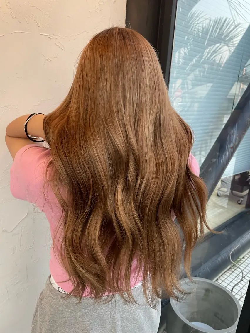 ロング カラー ベージュカラー ブリーチ 透明感カラー ミルクティーベージュ 🎀豊橋/豊川🎀 ハイトーンうらら🎀のヘアスタイル