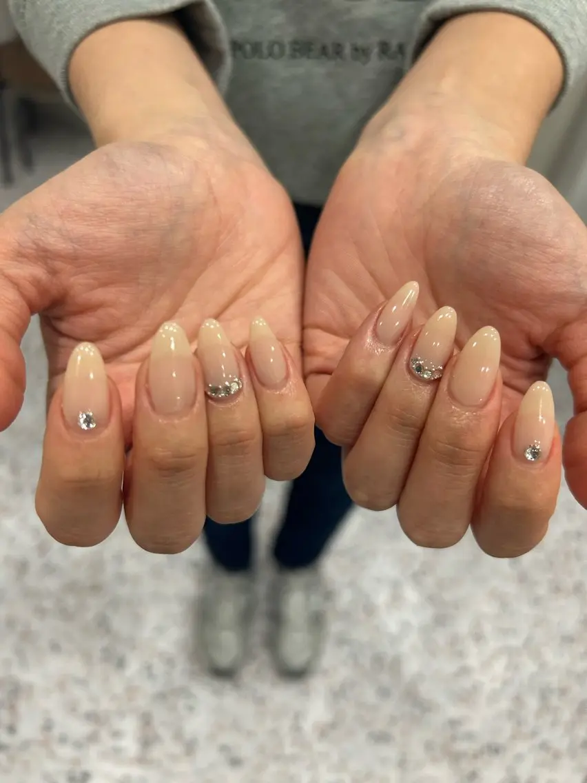 ネイル ハンドネイル 小松 千冬のネイルデザイン