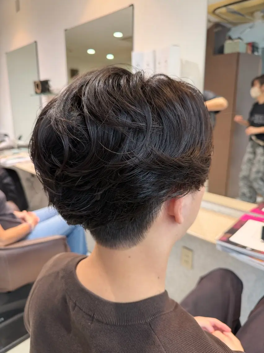 ショート パーマ メンズ センターパート メンズパーマ 外ハネヘア カット パーマ REALCE吉祥寺 大木拓瑞のヘアスタイル