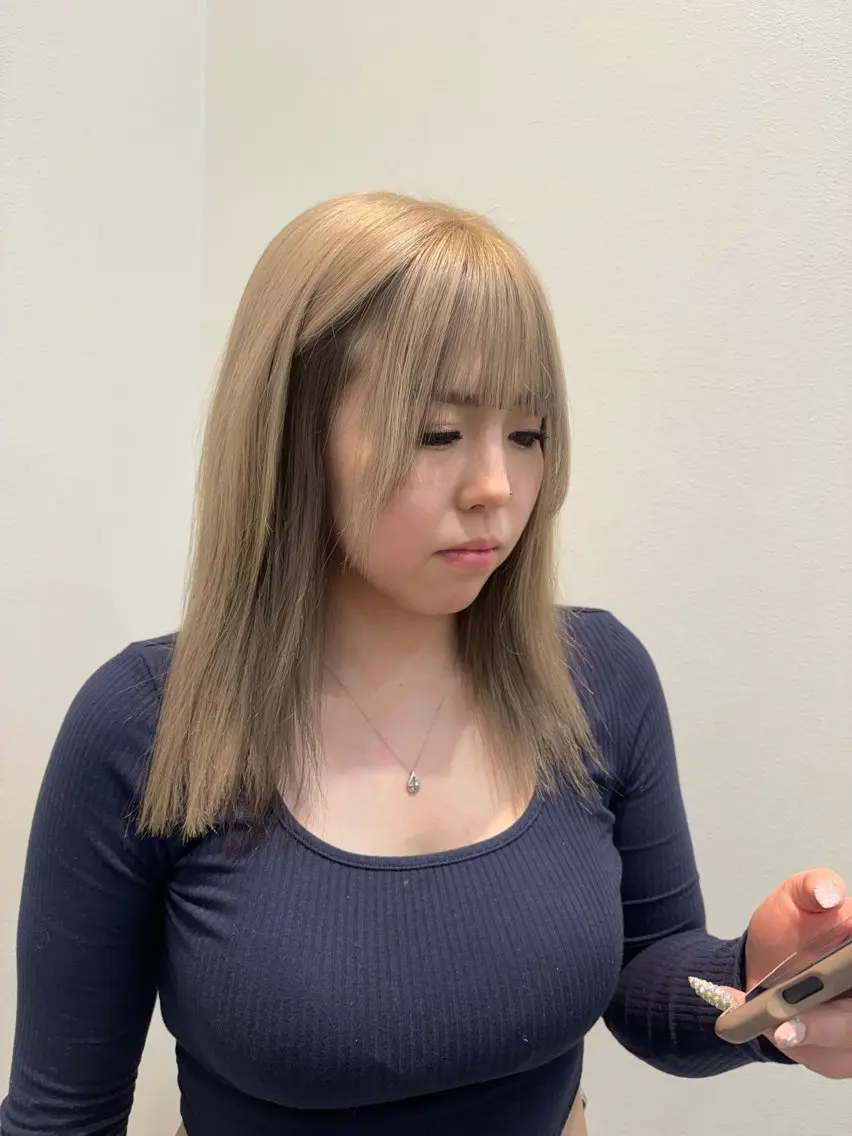 ミディアム 堀越 美羽のヘアスタイル