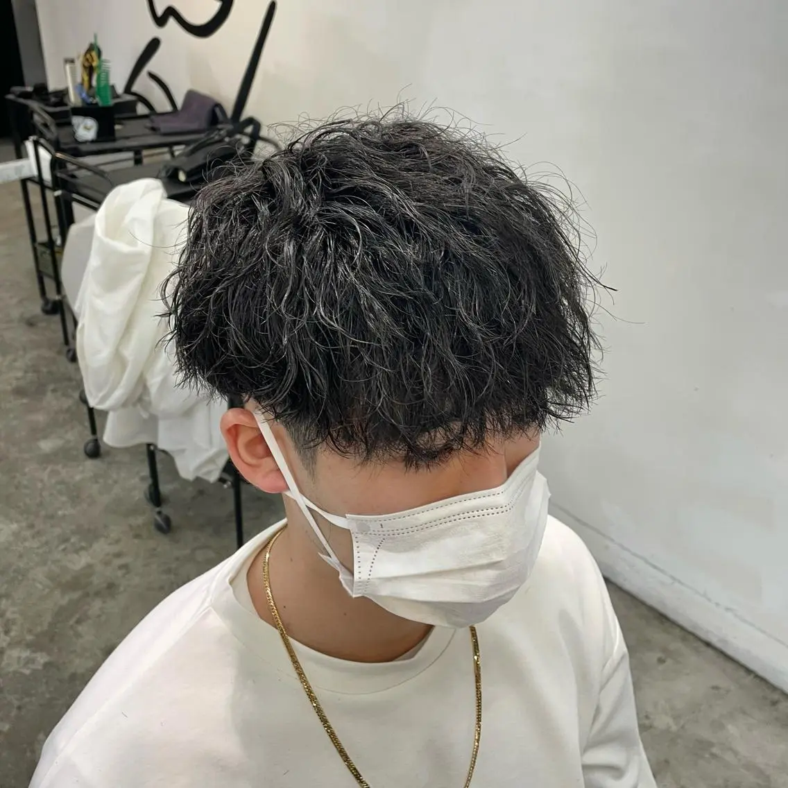 ショート パーマ メンズ メンズパーマ メンズツイストパーマ ツイストパーマ カット パーマ メンズ特化美容師/ 藤戸 椋のヘアスタイル