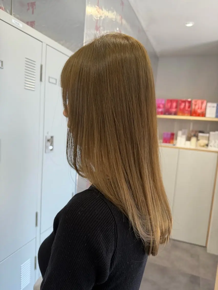 ロング カラー ヘアカラー tasty MIUのヘアスタイル
