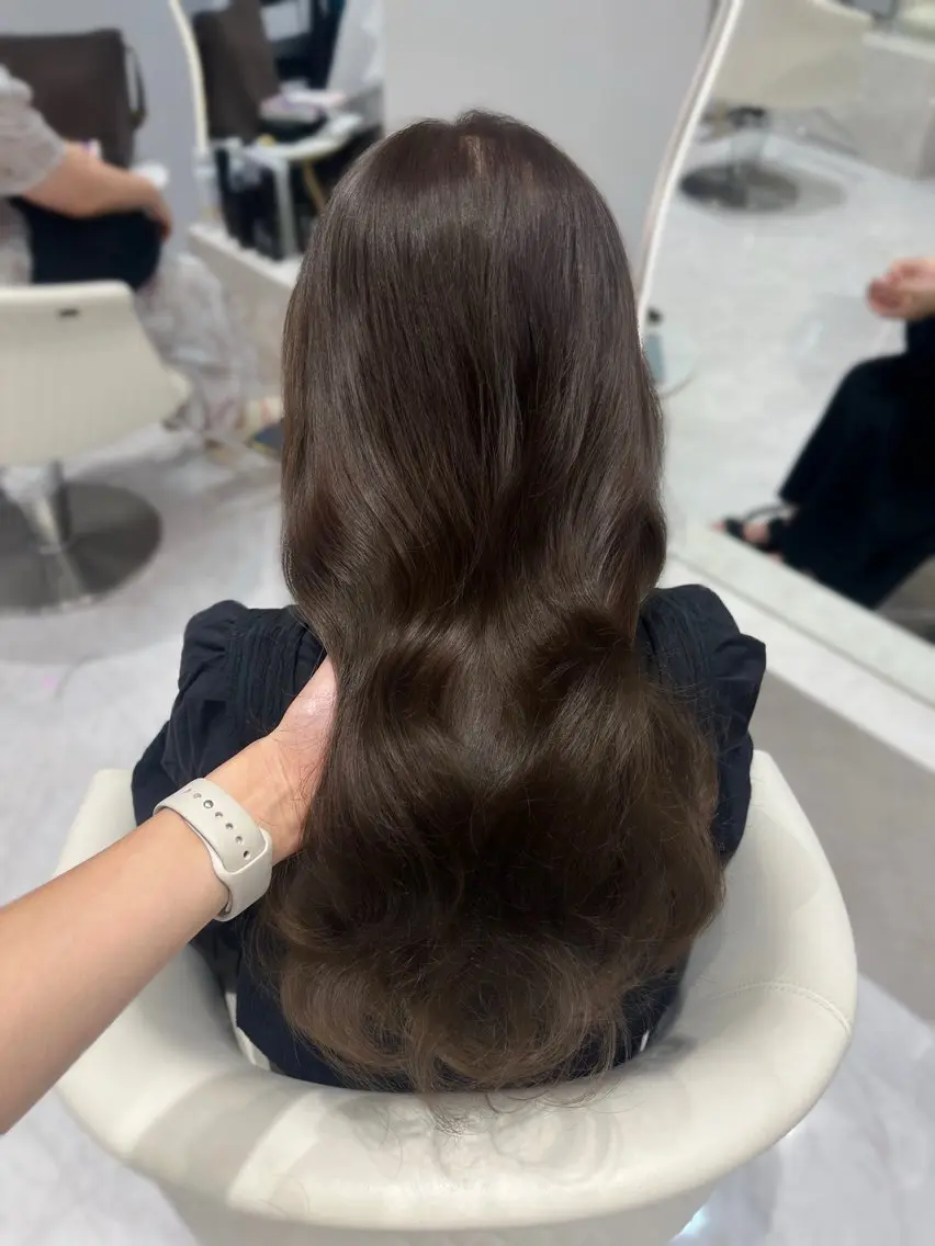 ロング カラー ベージュカラー 透明感カラー オリーブベージュ Riho♡レイヤー/ 名駅/大人韓国ヘアのヘアスタイル