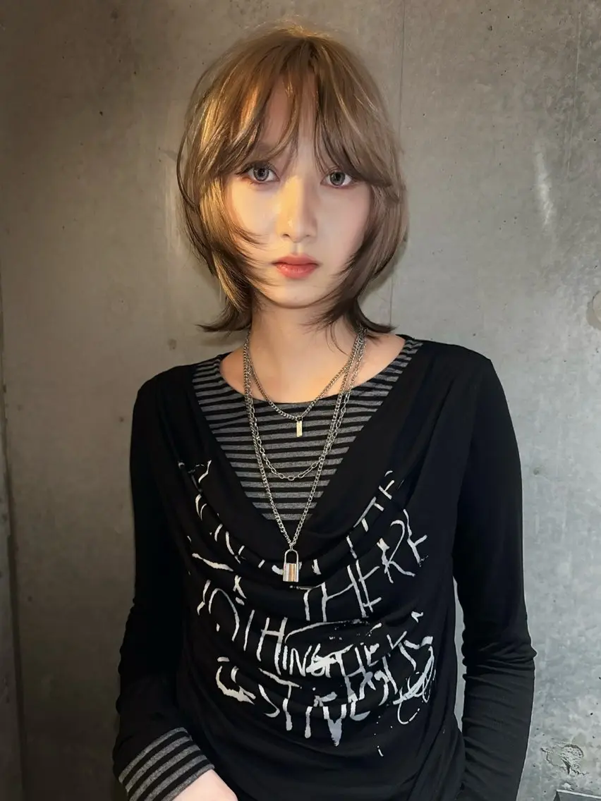 ショート カラー ボブレイヤー ベージュカラー ホワイトベージュ ボブ 顔周りカット nehus. RYUGAのヘアスタイル