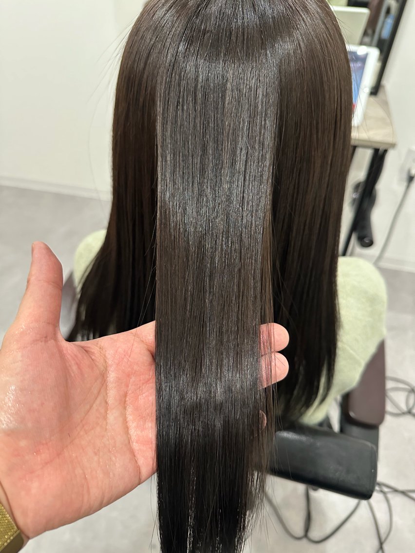 セミロング カット 縮毛矯正 トリートメント 🌈髪質改善🌈 過去の1艶サラ体験✨のヘアスタイル
