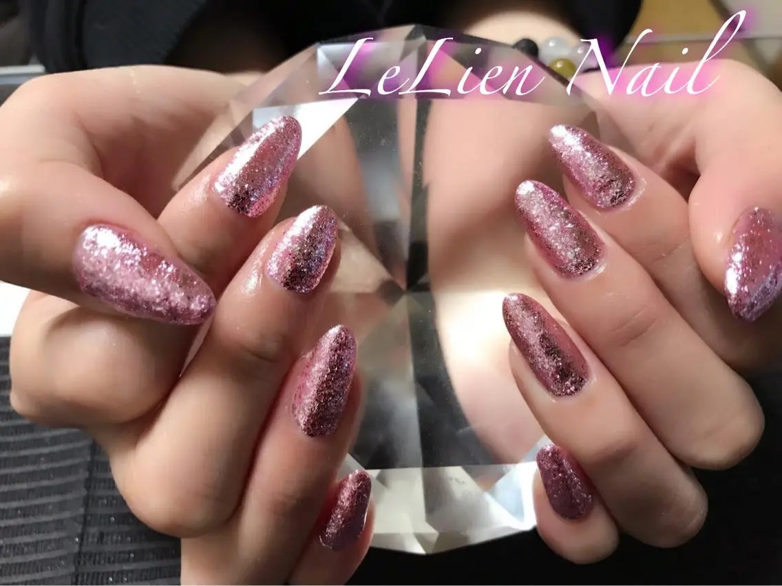 ネイル ラメ(グリッター) ワンカラーネイル ピンク モチの良さ◉ フィルインネイル♡のネイルデザイン