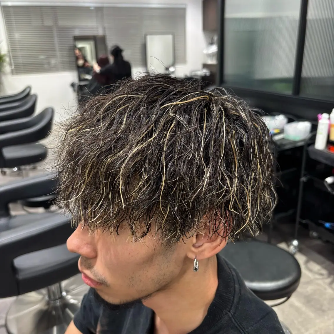メンズ カット ヘアカラー パーマ 🪽直毛男子の救世主 🪽フェザーパーマのヘアスタイル