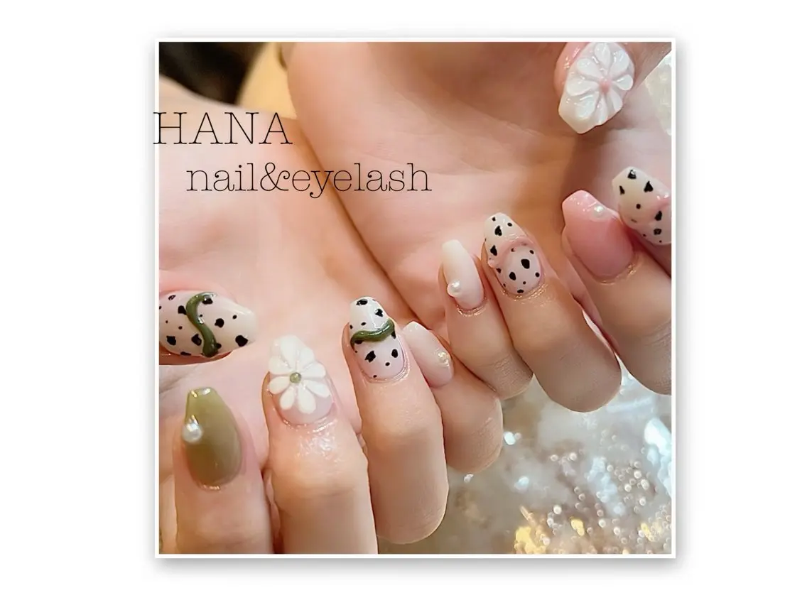 ネイル ニュアンスネイル H🌺 NAILのネイルデザイン