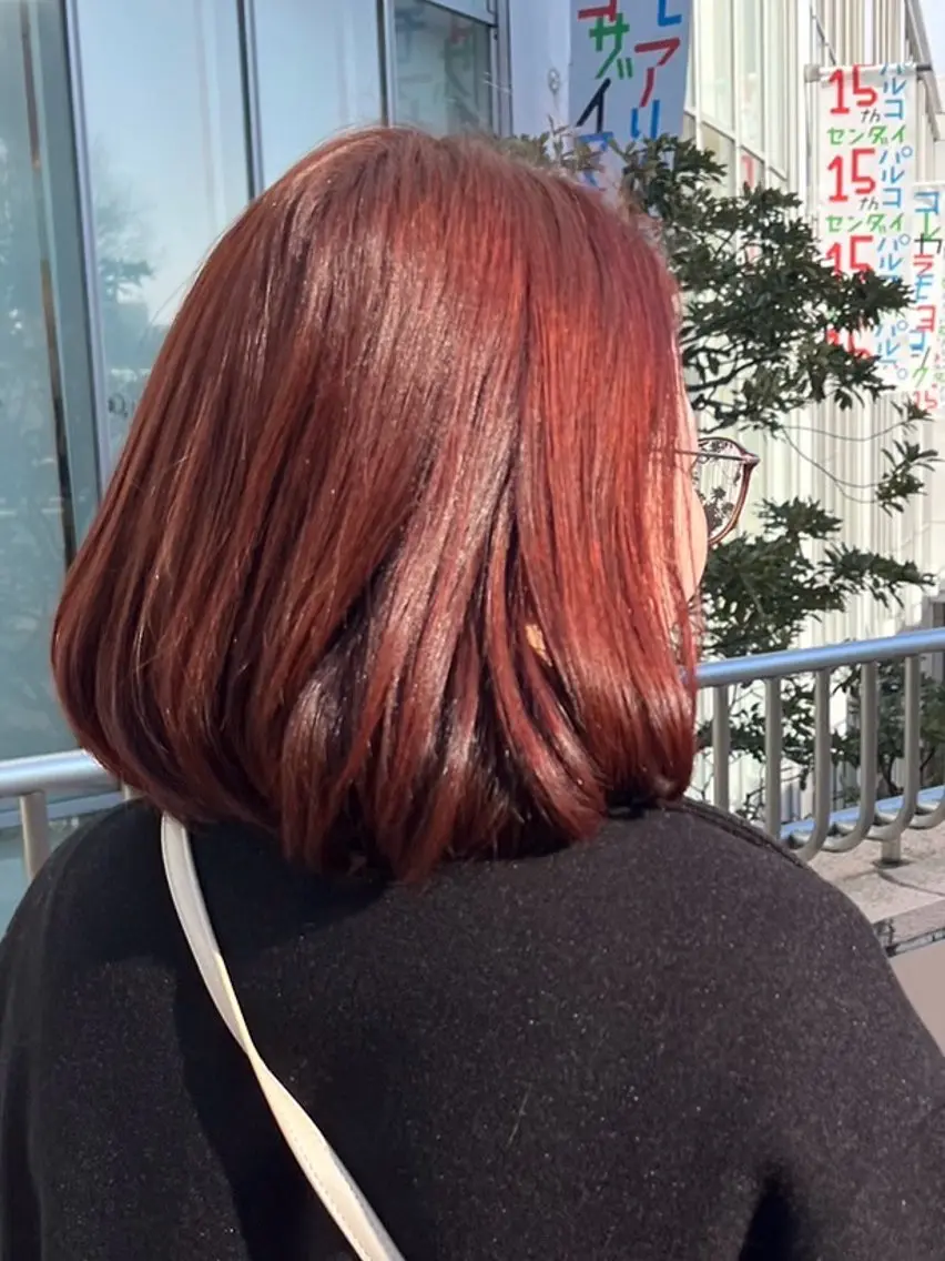 カラー 千坂 優奈のヘアスタイル