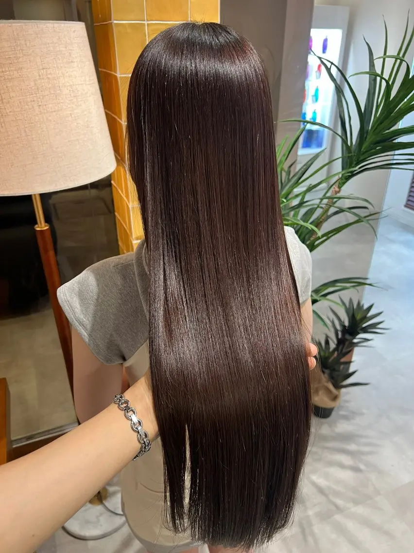 ロング 縮毛矯正 艶髪/透明感 髪質改善 YUKIのヘアスタイル