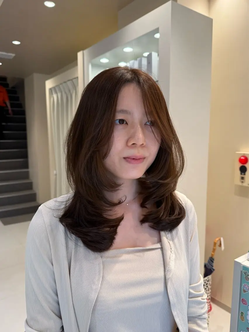 セミロング カラー ヘアカラー トリートメント キタド アミのヘアスタイル