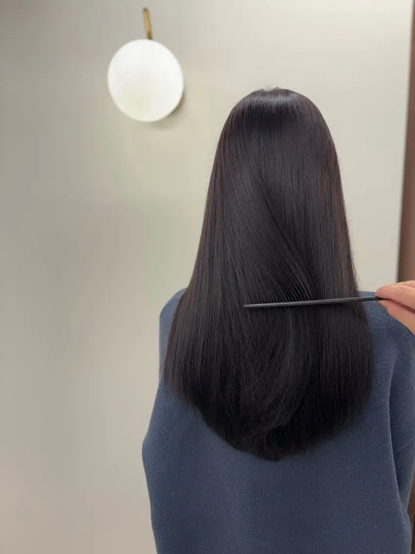 セミロング カラー ヘアアレンジ 透明感カラー くびれヘア 顔まわりレイヤー 顔周りカット 韓国風ヘア 二ヶ月綺麗なデザイン カット/星野六三四のヘアスタイル