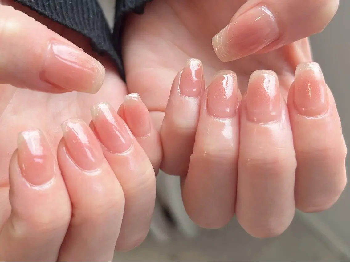 ネイル オーロラネイル チークネイル フレンチネイル 🫧ちゅるん/韓国 Ayano𓈒🎀のネイルデザイン