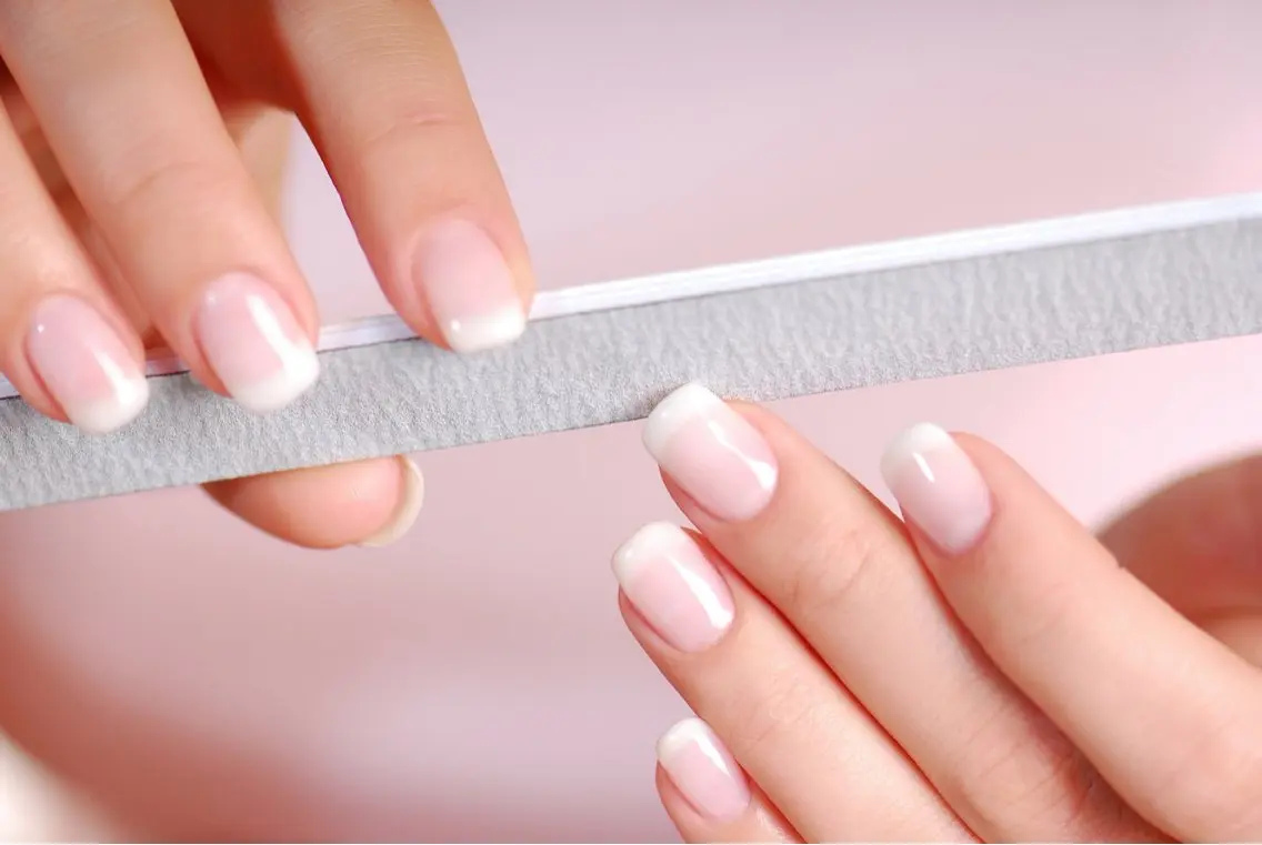 ネイル ハンドケア Pono  Nailsのネイルデザイン