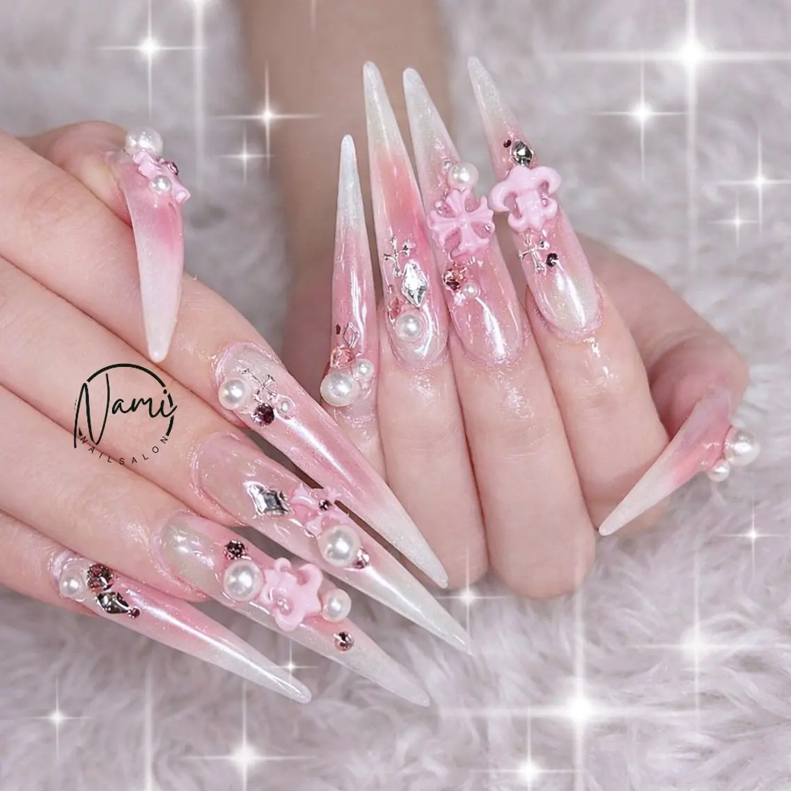 ネイル 長さ出し ガーリー 韓国ネイル ロングネイル 持ち込み ハンドネイル Nami nail salonのネイルデザイン
