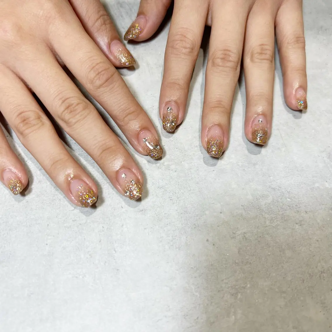 ネイル グラデーション ラメ(グリッター) ラメグラデーション ストーンネイル ハンドネイル A/gan nail salonのネイルデザイン