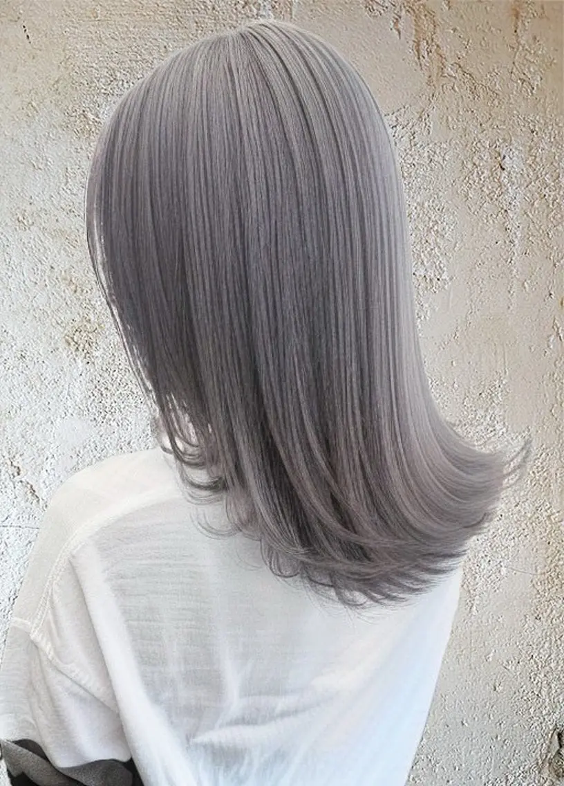セミロング ヘアカラー トリートメント 🦁ブリーチカラー 💎紫音のヘアスタイル
