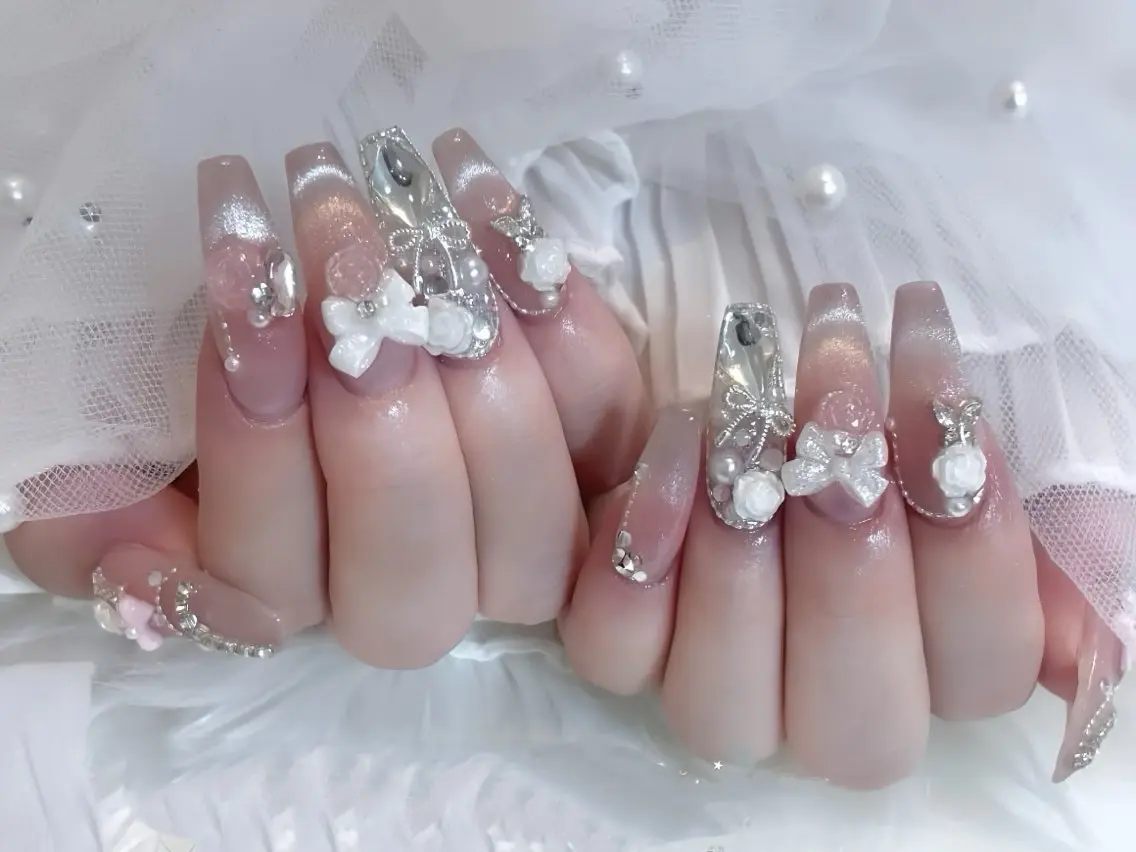 ネイル アートネイル フレンチネイル ジェルネイル 韓国ネイル マグネットネイル ハンドネイル Rin Nail 新大久保店のネイルデザイン