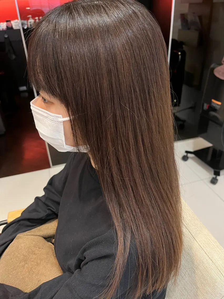 ロング カラー ブラウンカラー ナチュラルブラウン カット 縮毛矯正 なつな/ 透明感カラーのヘアスタイル