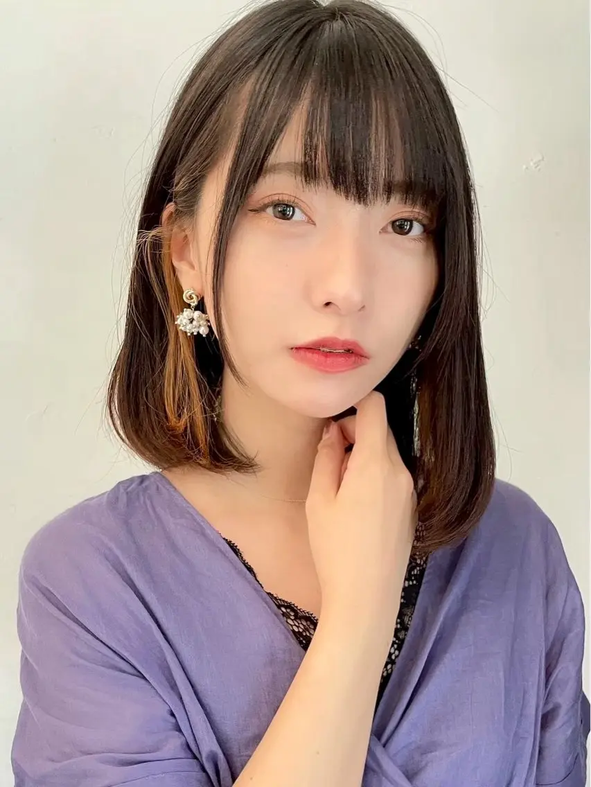 セミロング 米澤 由衣のヘアスタイル