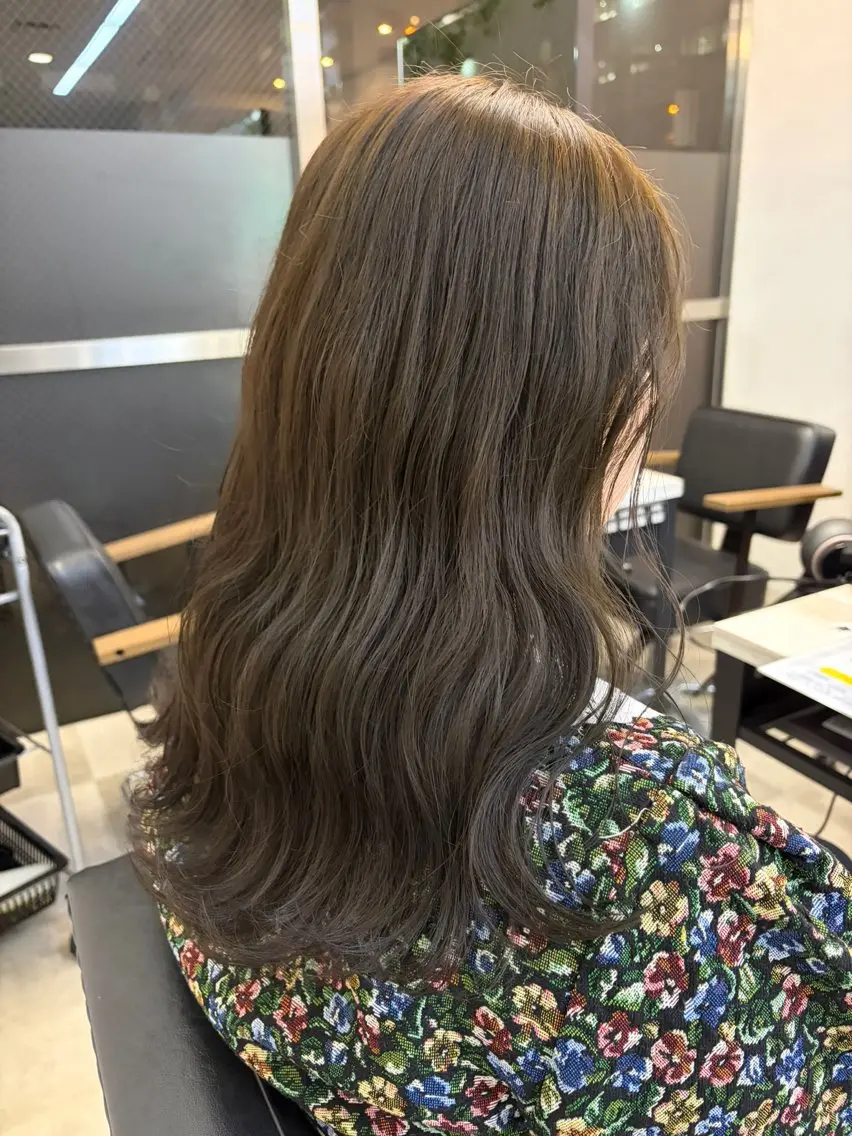 セミロング カラー 🥀韓国ヘア🥀 宮津真菜のヘアスタイル