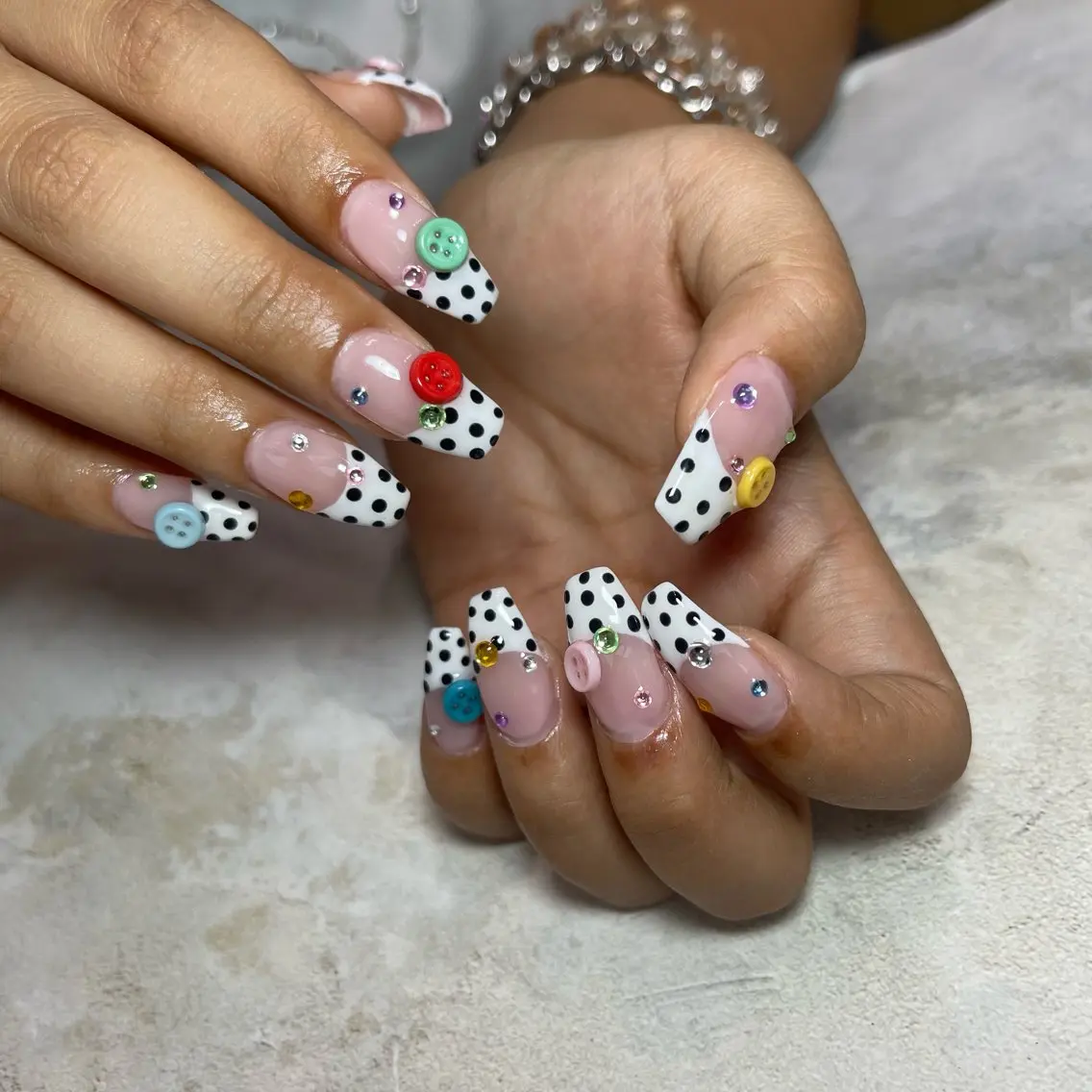 ネイル 持ち込み ハンドネイル Nail salon bellのネイルデザイン