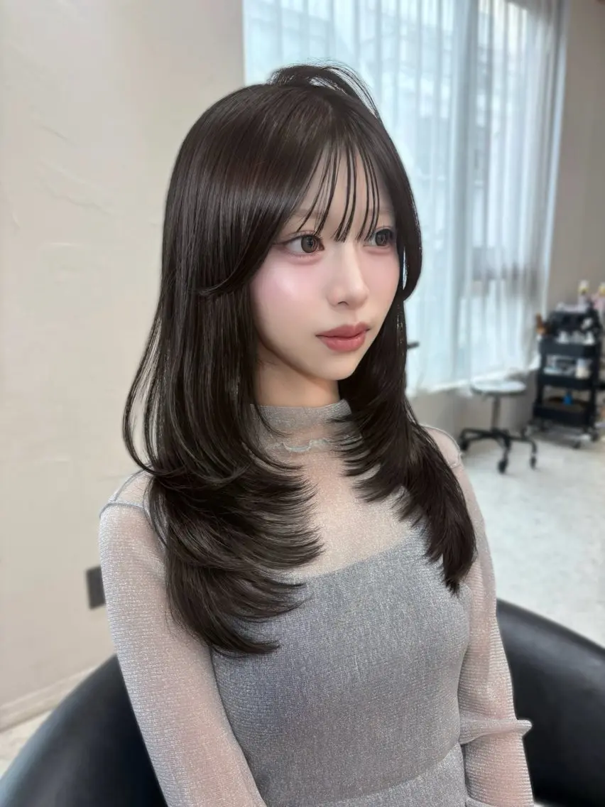 セミロング カラー 透明感カラー 顔周りカット ヨシンモリ 韓国風ヘア レイヤーカット カット ヘアカラー トリートメント MARIワンホンヘア /透明感/グレージュのヘアスタイル