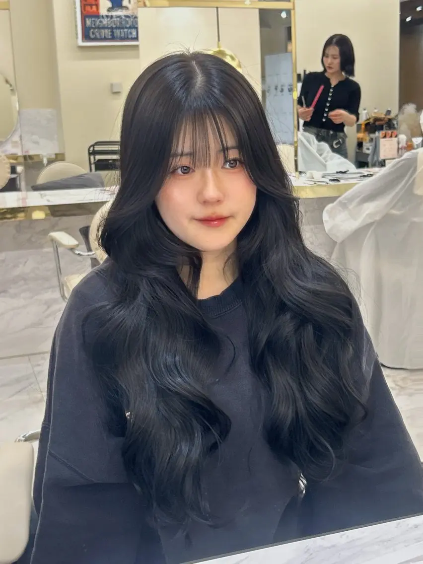 ロング カット ヘアカラー hiyori🎀 トレンドレイヤーのヘアスタイル