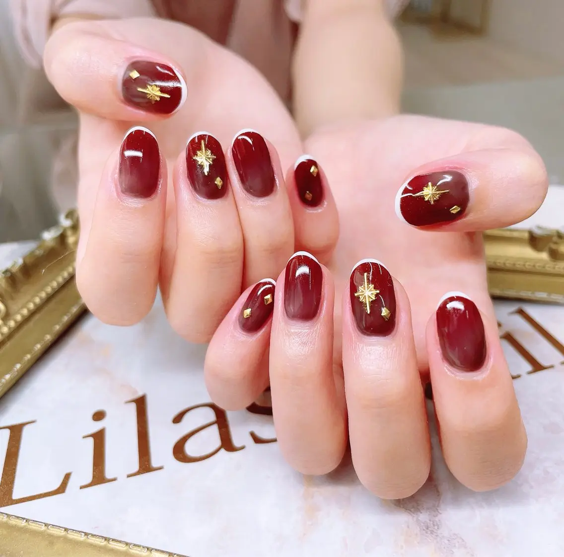 ネイル ボルドー フレンチネイル ジェルネイル グラデーション ハードジェル Lilas Nailのネイルデザイン